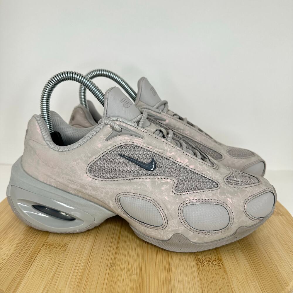 Nike Air Max Muse SE Sneaker Shoes Grey Metallic Silver HM0750 Womens Size 6